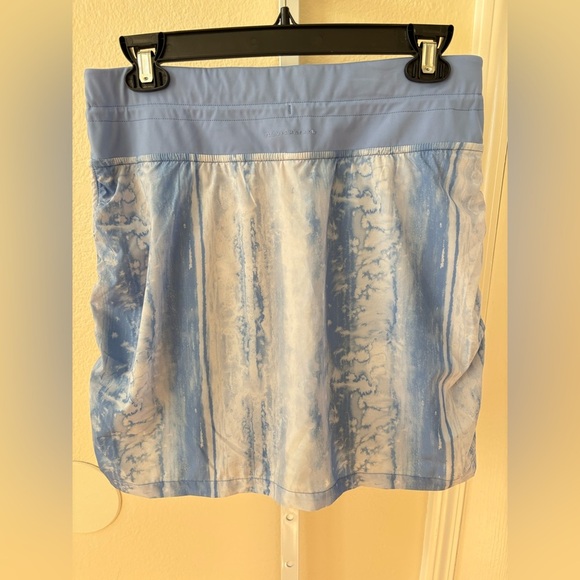 NWOT - Travis Mathew Dune Grass Skort in Cornflower Blue Multi - Size L - Picture 8 of 9